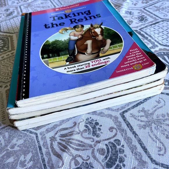 Lot of 5 American Girl books - Picture 9 of 11